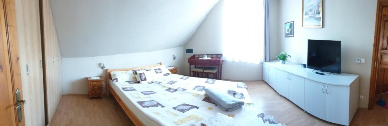 Ilona Apartmanok Balatonboglár المظهر الخارجي الصورة